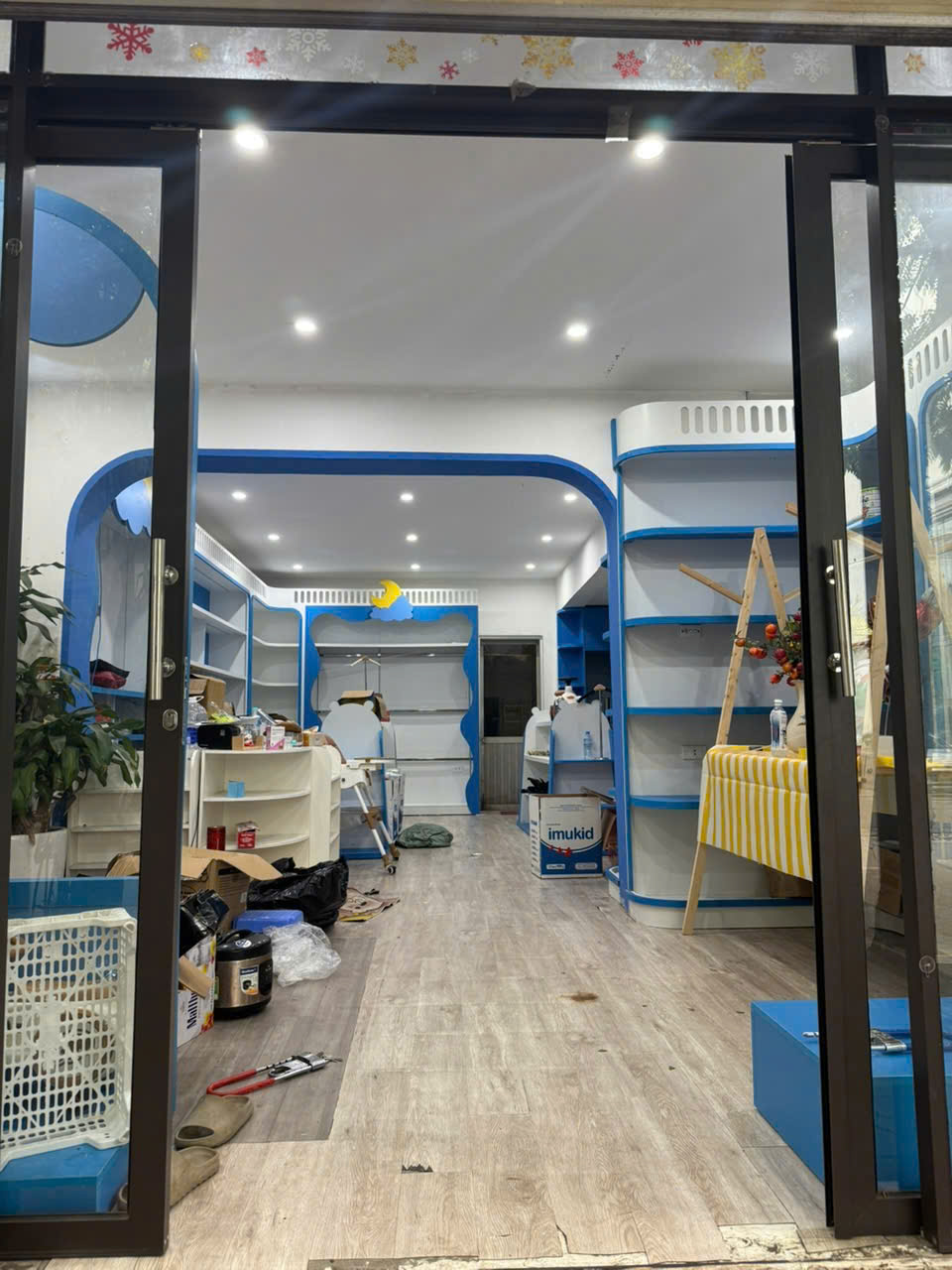 Cho thuê nhà nguyên căn Lãng Yên, 100m2 x3 tầng, DTXD 60m2, KD, VP đỉnh - Ảnh 1